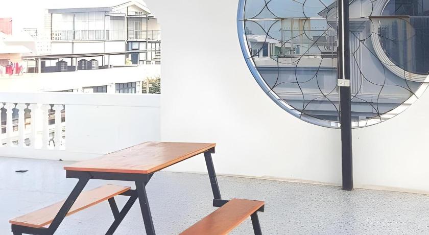 OYO 75465 Lucky Hostel (Huai Khwang) - image 14