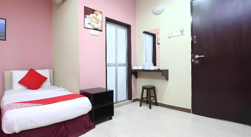 Image of Standard Triple Room 10
