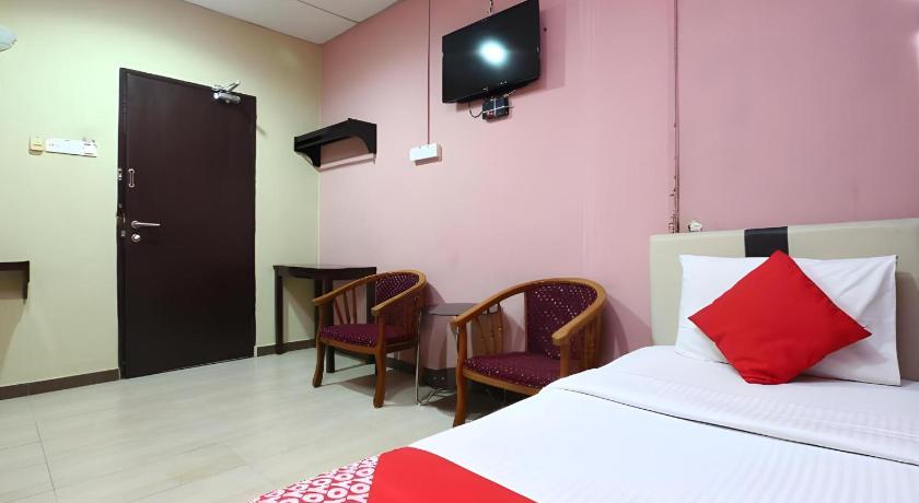 Image of Standard Triple Room 11