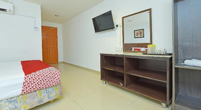 Image of Deluxe Queen Room 3