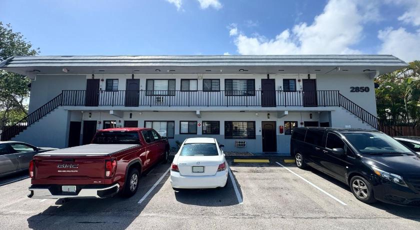 Bayview Apartments - image 2