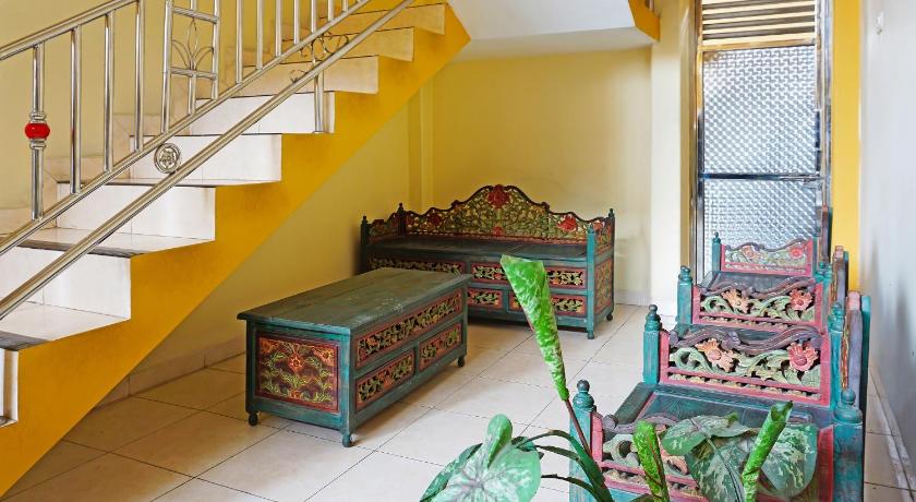 OYO 91580 Kost Bougenville Syariah – Madiun, MO