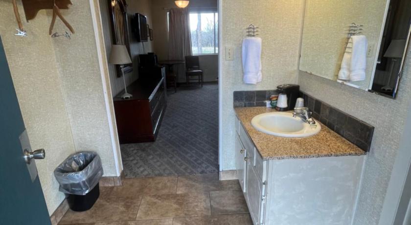 Cortez (CO) Sleeping Ute Mountain Motel Accommodation view