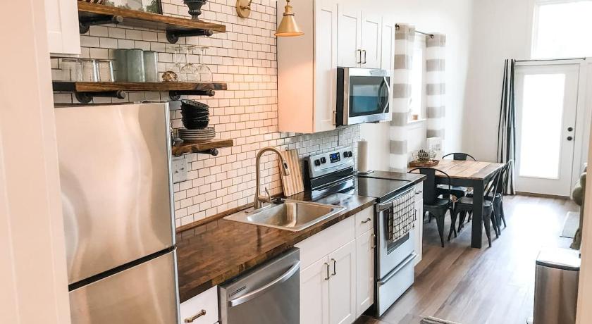 Santa Rosa Beach On 30A New 1BR Apt. w KING 10min walk to beach 4-Star Accommodation lobby