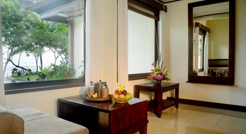 Image of Double or Twin Room with Partial Sea View 9
