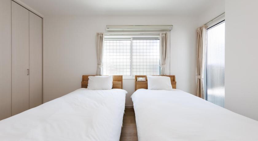Kobe BALOH Wadamisaki 2-Star Guesthouse view