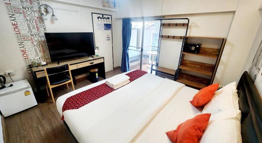 Image of Deluxe Room 0