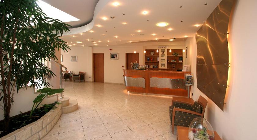 Hotel Flores photo