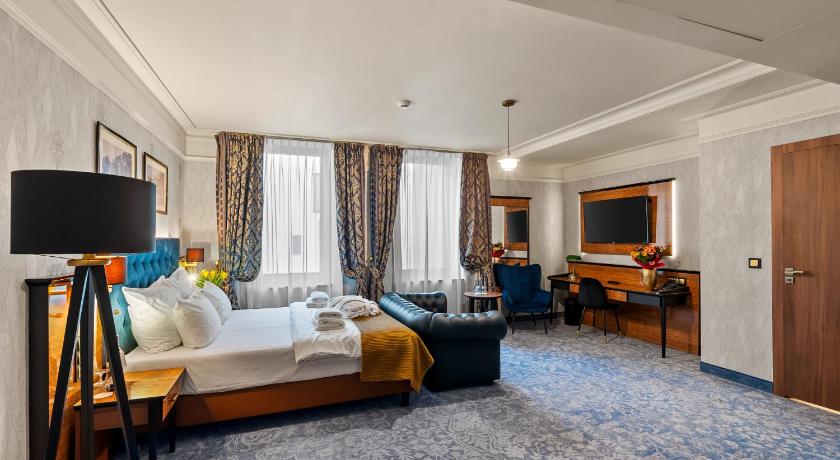 Imagem de Quarto Duplo ou Twin Deluxe Clássico (Deluxe Classic Double or Twin Room) 1