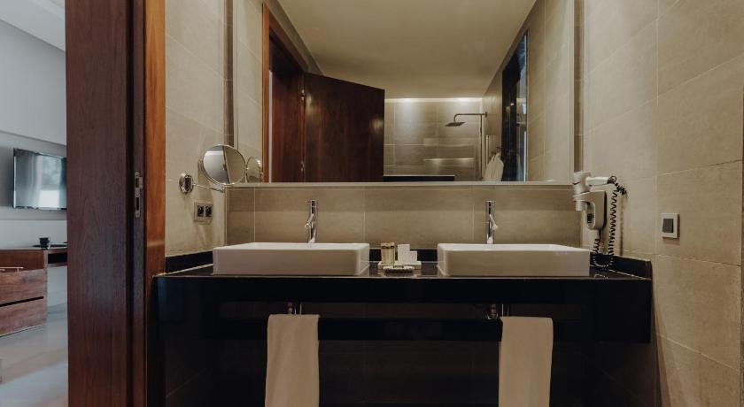 Image of Premium Suite with Private Pool and Private Garden 2