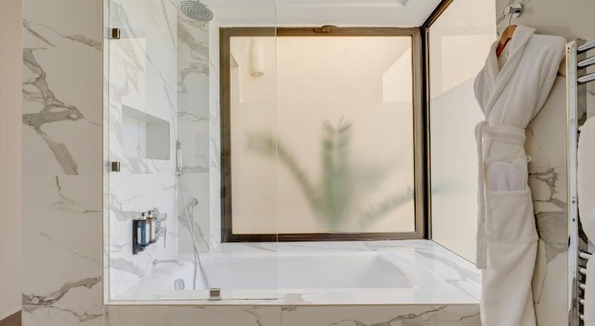 Image of Junior Suite with Private Pool and Garden 6