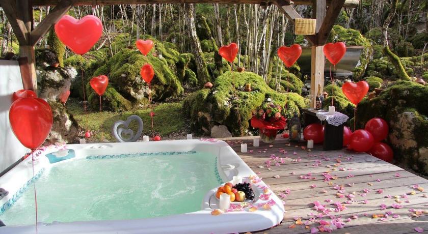 ソチャ Pristava Lepena Village 4つ星 ゲストハウス レストラン