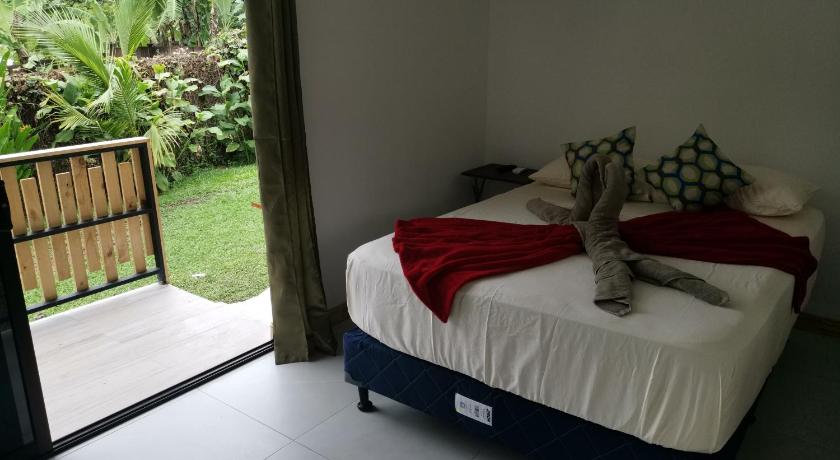 Image of Bungalow with Garden View 0