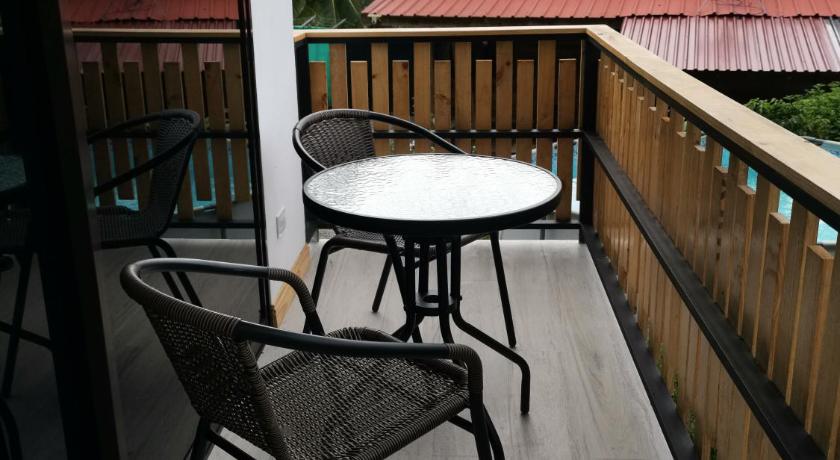 Image of Bungalow with Garden View 1