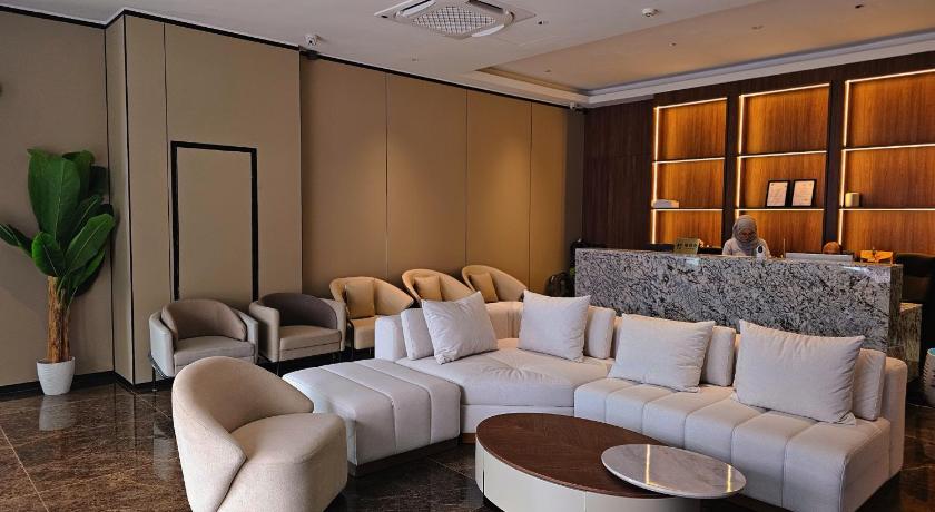 Moon Hotel - image 9