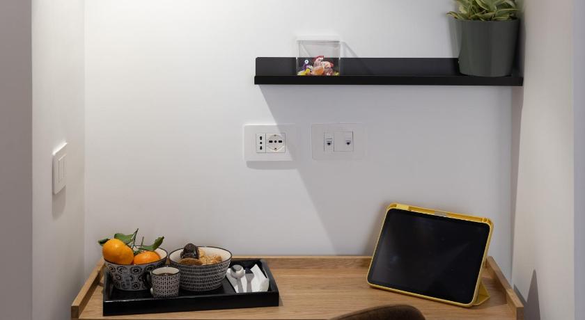 Rome Style & Stone Guest House 4-Star Hotel pool