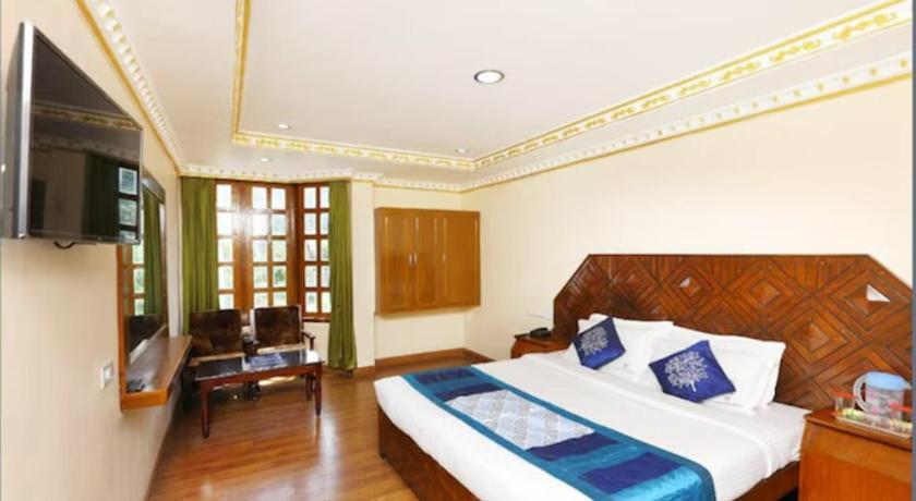 Hotel Gurupriya - image 24