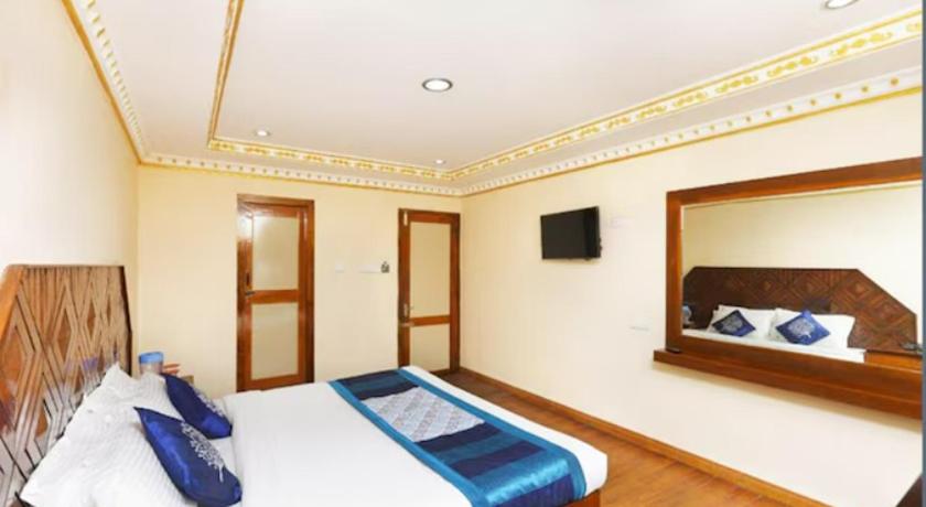 Hotel Gurupriya - image 8