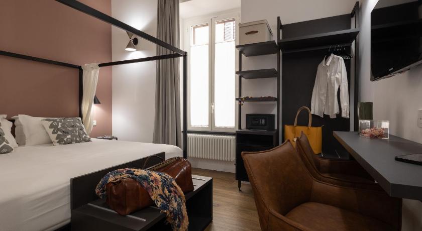 Rome Style & Stone Guest House 4-Star Hotel suite