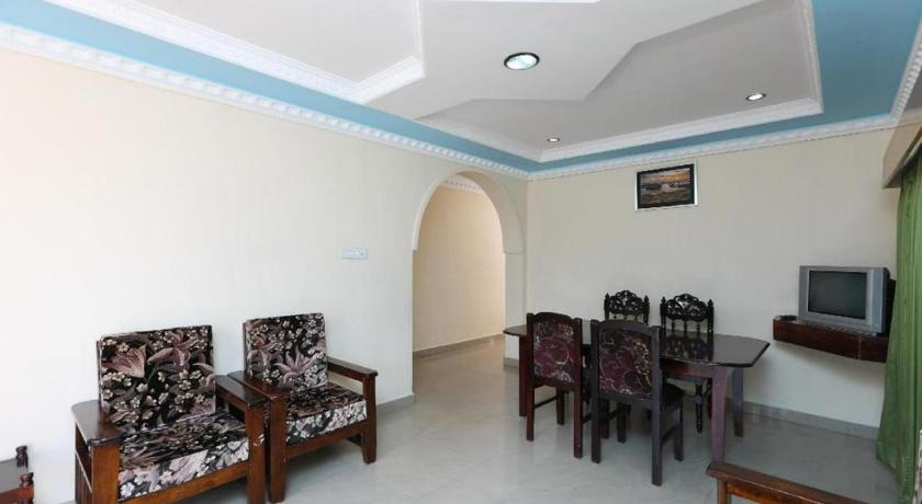 Hotel Gurupriya - image 19