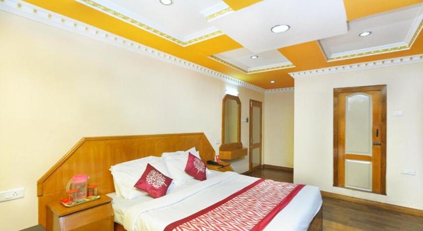 Hotel Gurupriya - image 30