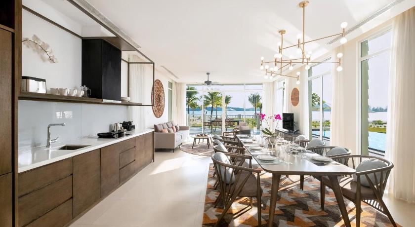 Image of 4 Bedrooms Ocean Villa With Private Pool 10