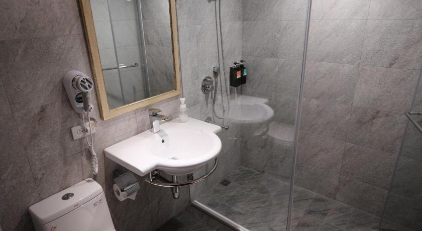 Image of Single Bed in Female Dormitory Room with Shared Bathroom 7