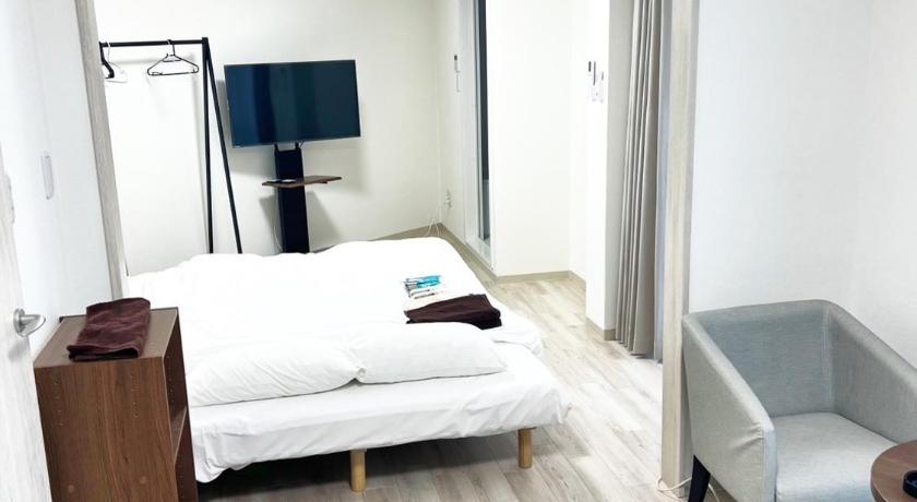 Osaka 大阪京橋Villa HAYABUSA大阪城北 3-Star Guesthouse lobby