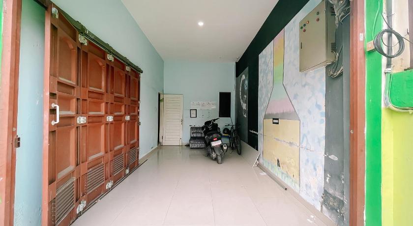 OYO 91283 Sg Premium Guest House - image 16