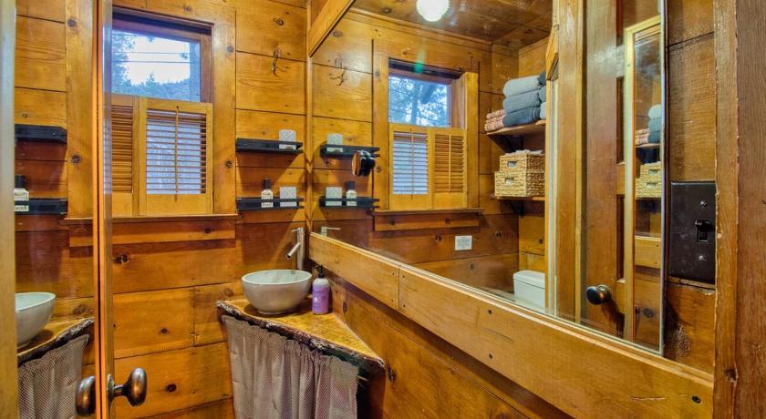 라이트우드 (CA) Ray's Dear Cottage 4성급 숙소 레스토랑