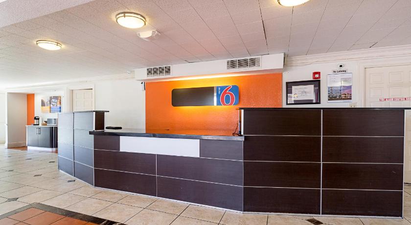 Motel 6-Dallas, TX - Market Center