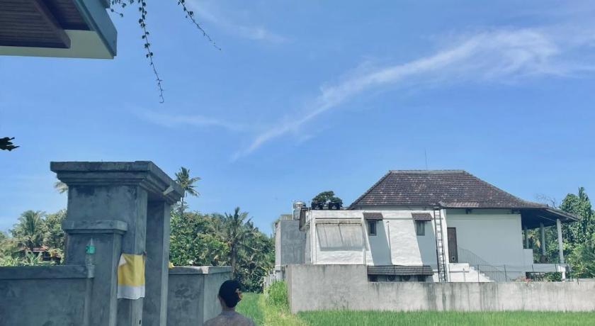 バリ Nirana Ubud 4つ星 ホテル 客室