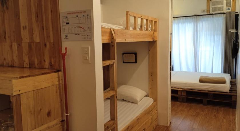 Image of Family Room 7