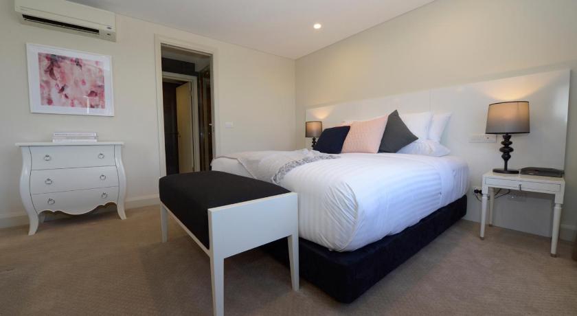 Canberra Rex Hotel and Serviced Apartments