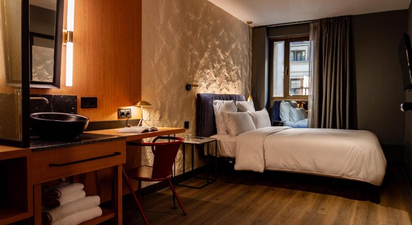 Image of Standard Double Room 0