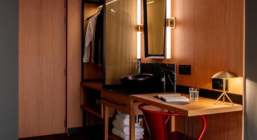 Image of Standard Double Room 9