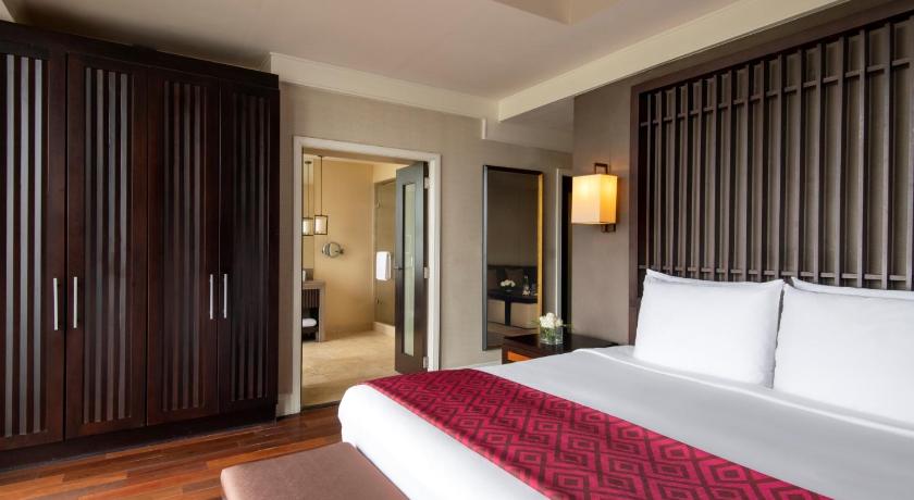 Image of Junior Suite City View 5