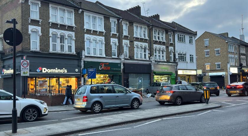 OYO Epsilon Hotel - image 13