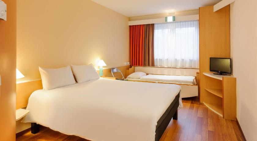 베를린 이비스 베를린 드라이린덴 (ibis Berlin Dreilinden) 2성급 호텔 스위트룸