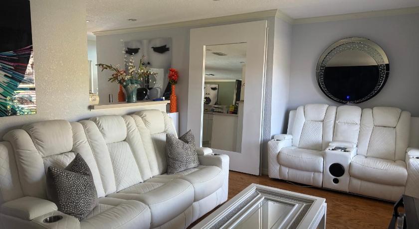 エルファーズ Charming Pool House close to the Gulf of America 5つ星 宿泊施設 スイート