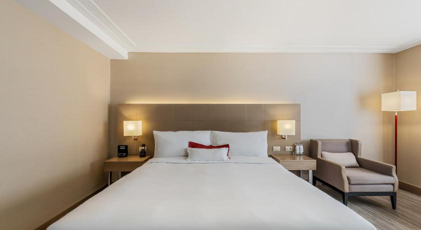 Image of Classic Room 8