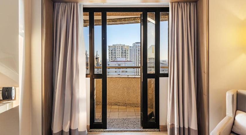 Image of 2 Twin Classic Balcony 12