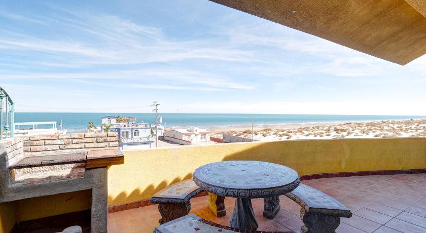 Beach Condo 7-- Sleeps 8, Pool, WiFi, AC, Security