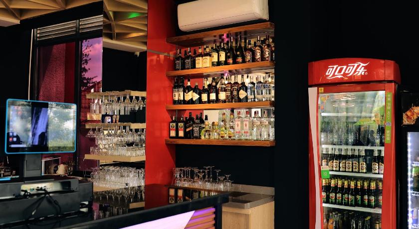 Kigali Garden Park House 5-Star Single Room lobby