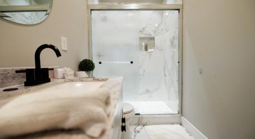 리토니아 (GA) Luxury King Bed Room Private Entry and Bathroom 4성급 숙소 전망