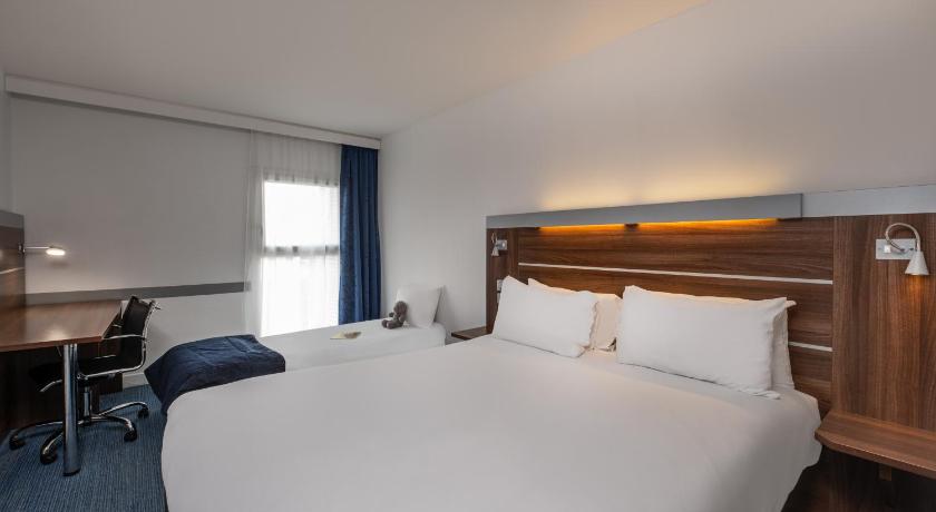 Image of Standard Double Room with Sofa Bed 0