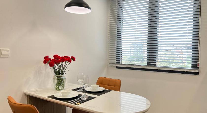 Hanoi 22LAND LEGEND HOTEL & RESIDENCE 4-Star Hotel pool