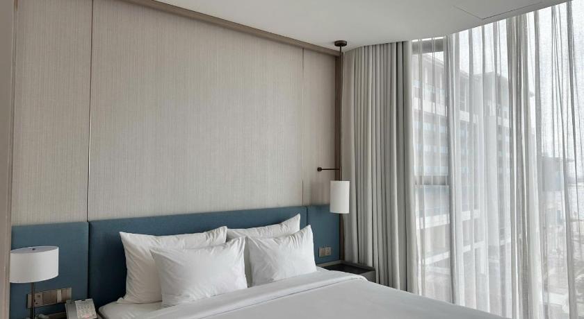 Image of Deluxe Family Room 0