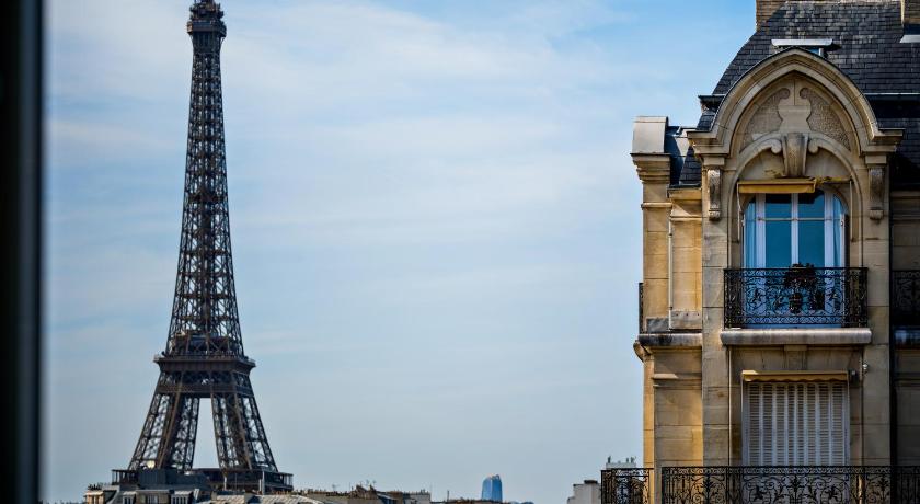 Image of La Chambre 55 - vue Tour Eiffel - accès au spa offert 10
