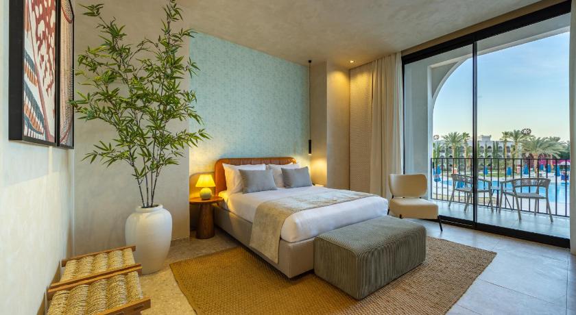 Image of Deluxe Suite (2 Adults) 0